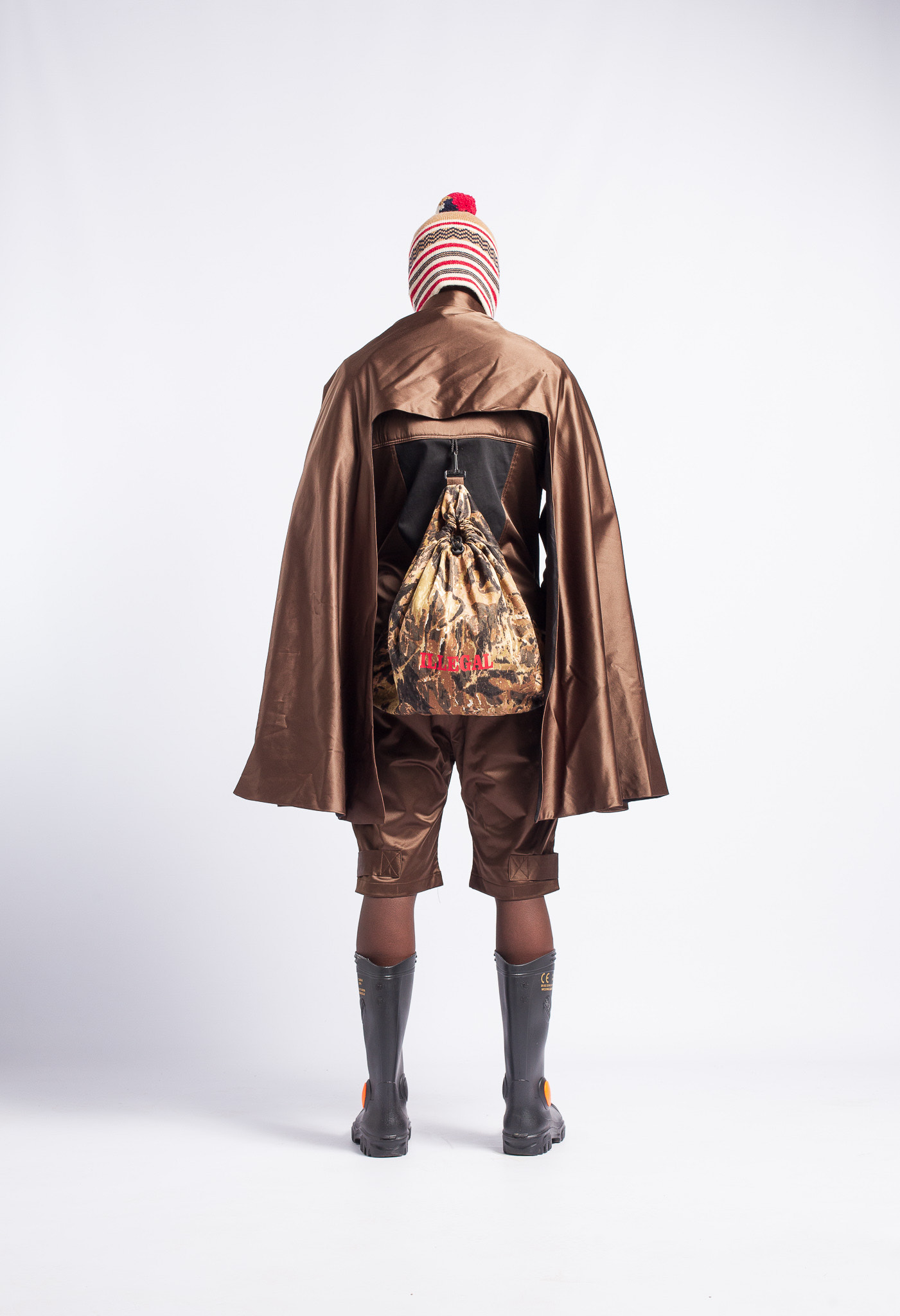 BLACK CLOUDS BUT THE MASSES COLOURBLIND SS21 - 12